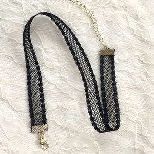 Choker necklace